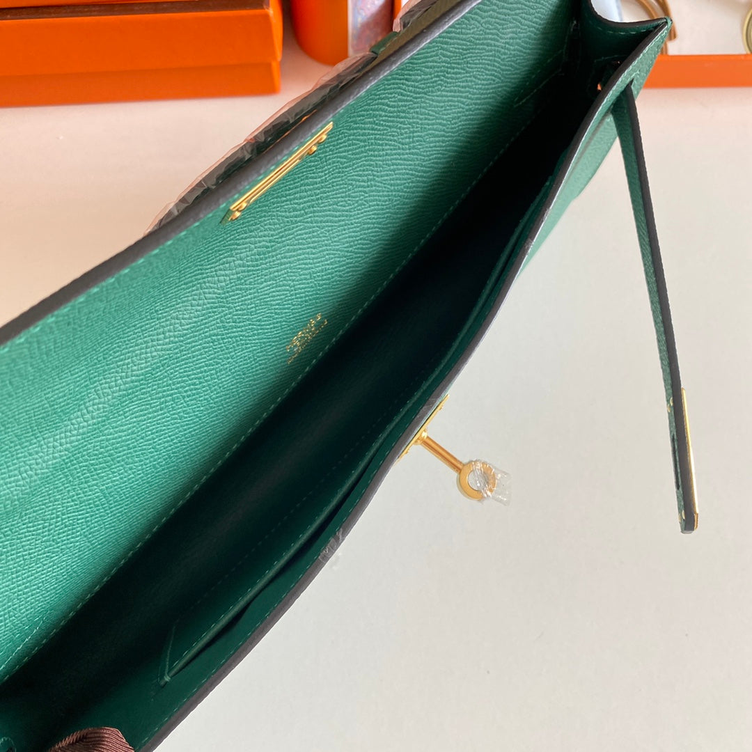 HM Kelly Cut 31 Kaitoke Green Epsom Leather Gold Hardware 229040