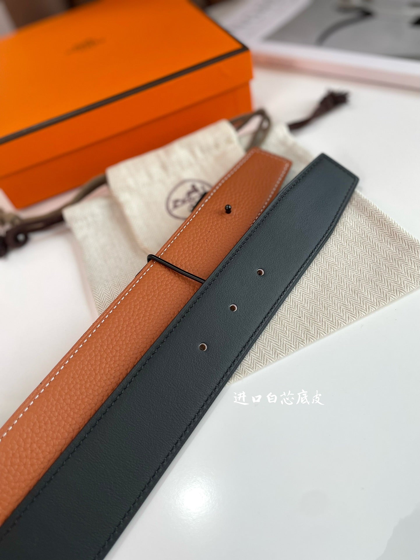 HM CONSTANCE BELT BUCKLE & REVERSIBLE GINGER ORANGE AND BLACK LEATHER STRAP 38MM