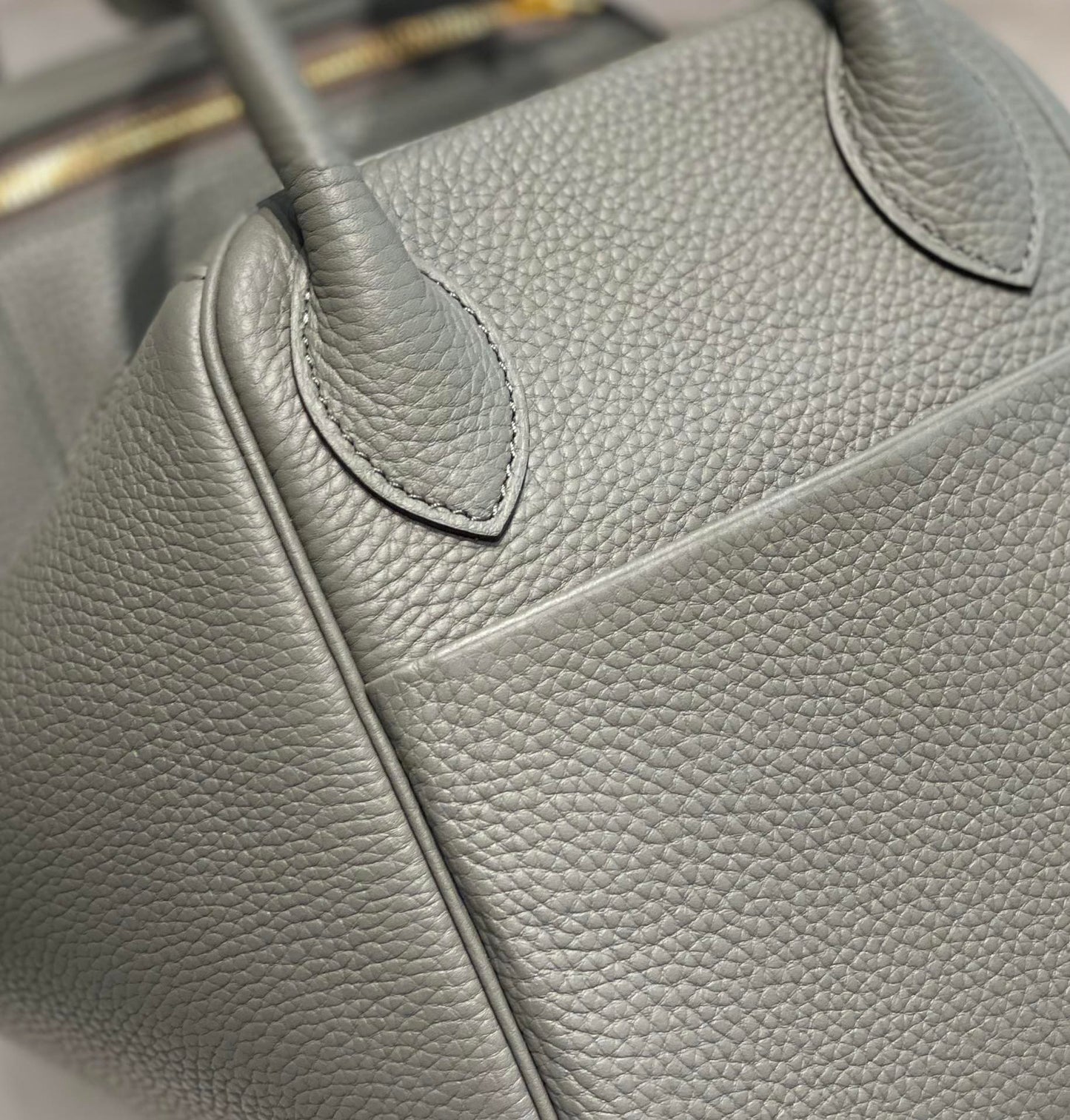 HM LINDY 30 BAG GRAY TAURILLON CLEMENCE LEATHER