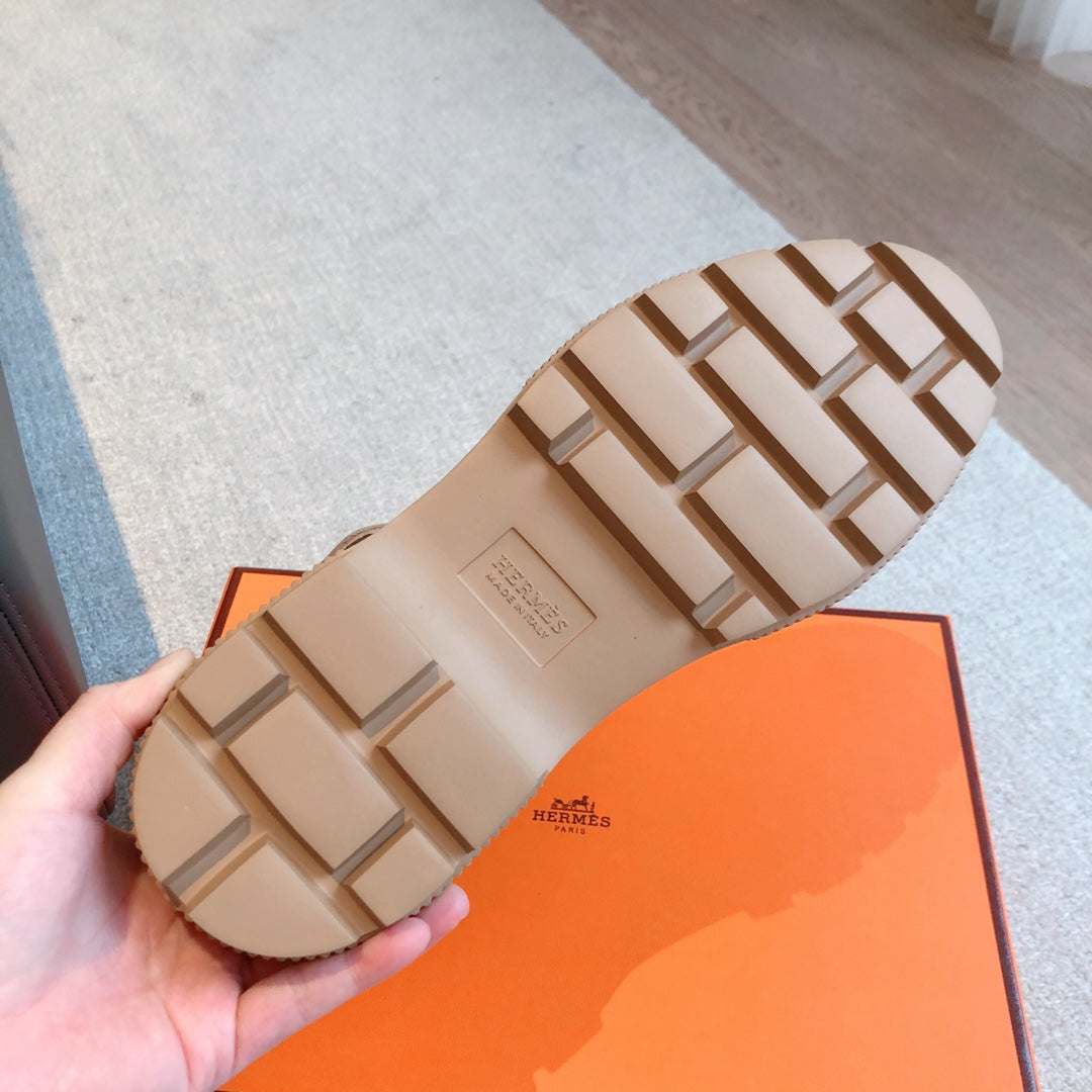 HM ITEM SANDAL ALMOND CALFSKIN AND DENIM