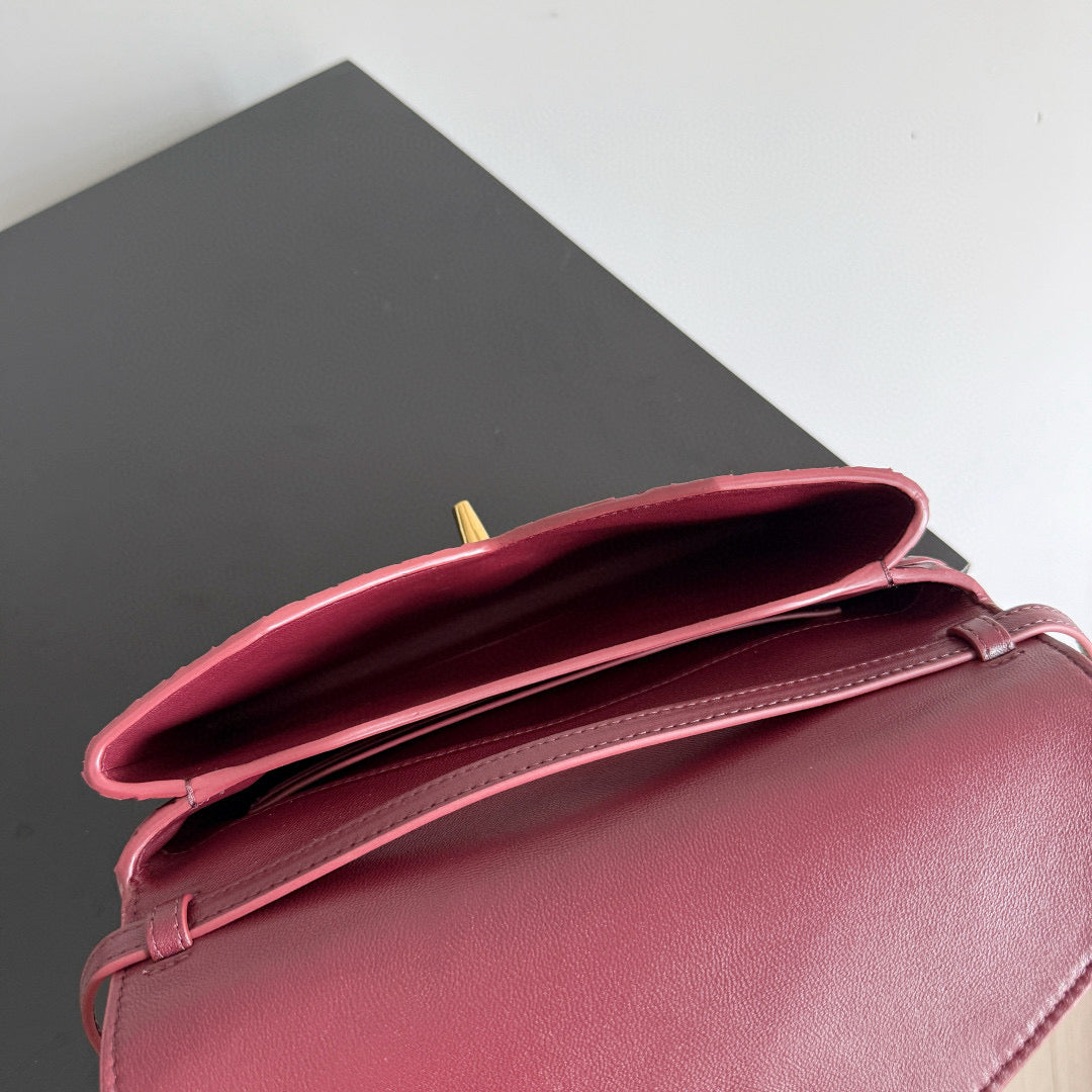BV Knot Lock Bag 25cm Burgundy Gold Lambskin