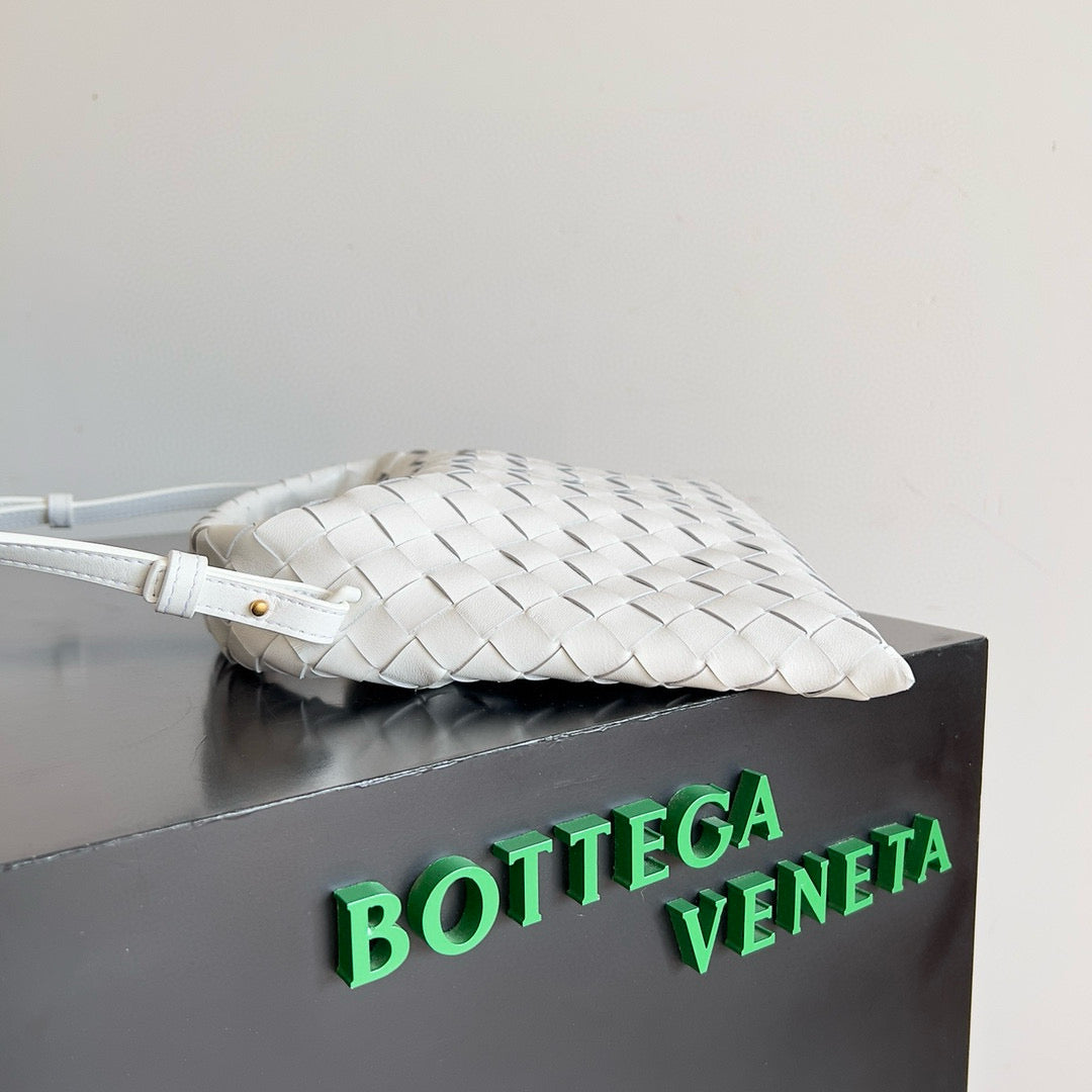 BV Mini Hop White Calfskin