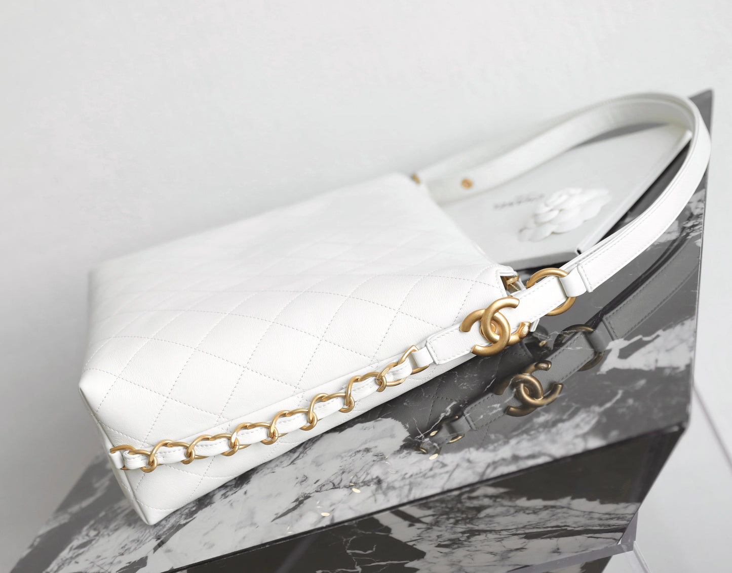 Chanel 25s π§ππ»π medium backpack white calfskin 340203