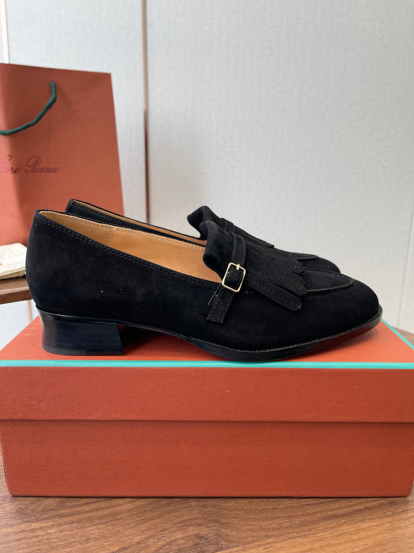 LP 26SS Loafers Black Suede 579616