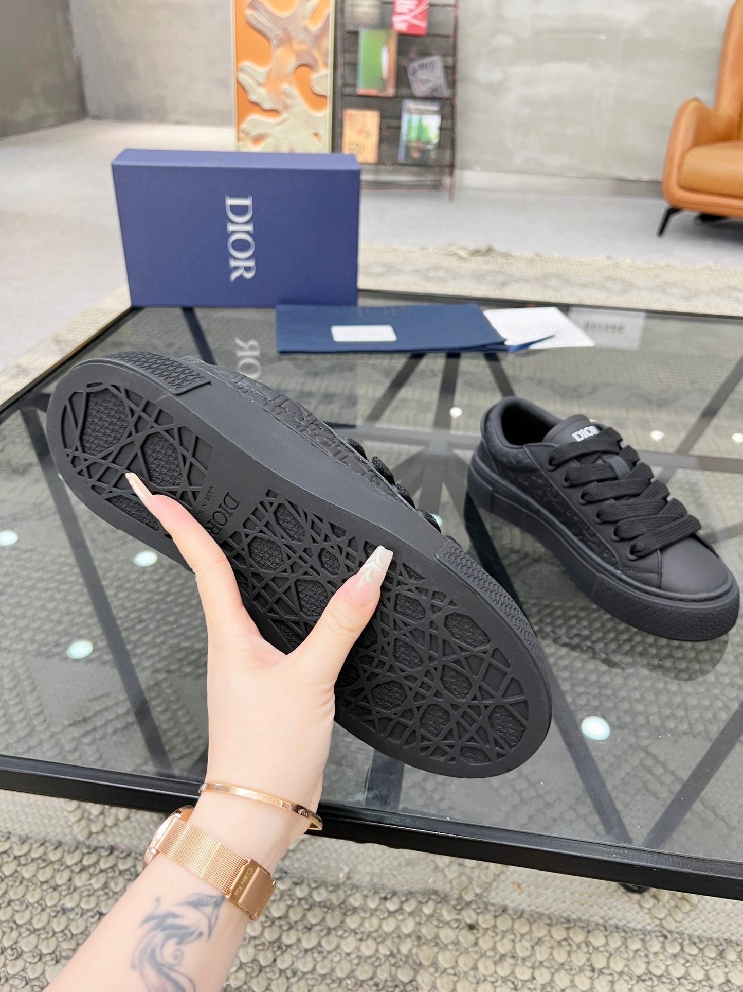 CD B33 SNEAKER BLACK EMBOSSED CALFSKIN