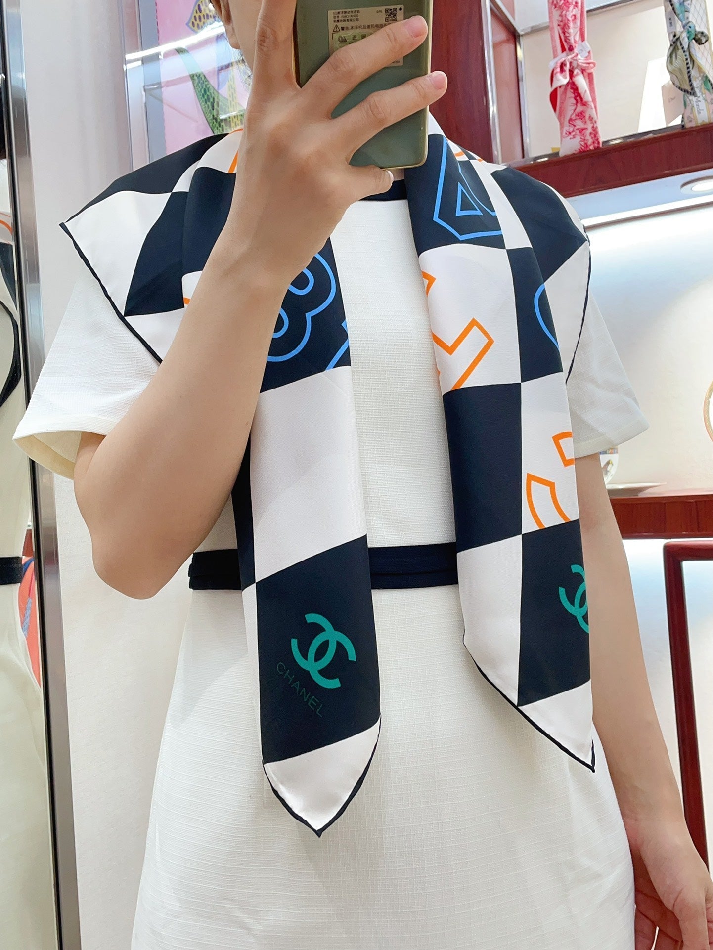 CC Square Scarf 90 CM In Colorful Silk Twill 208575