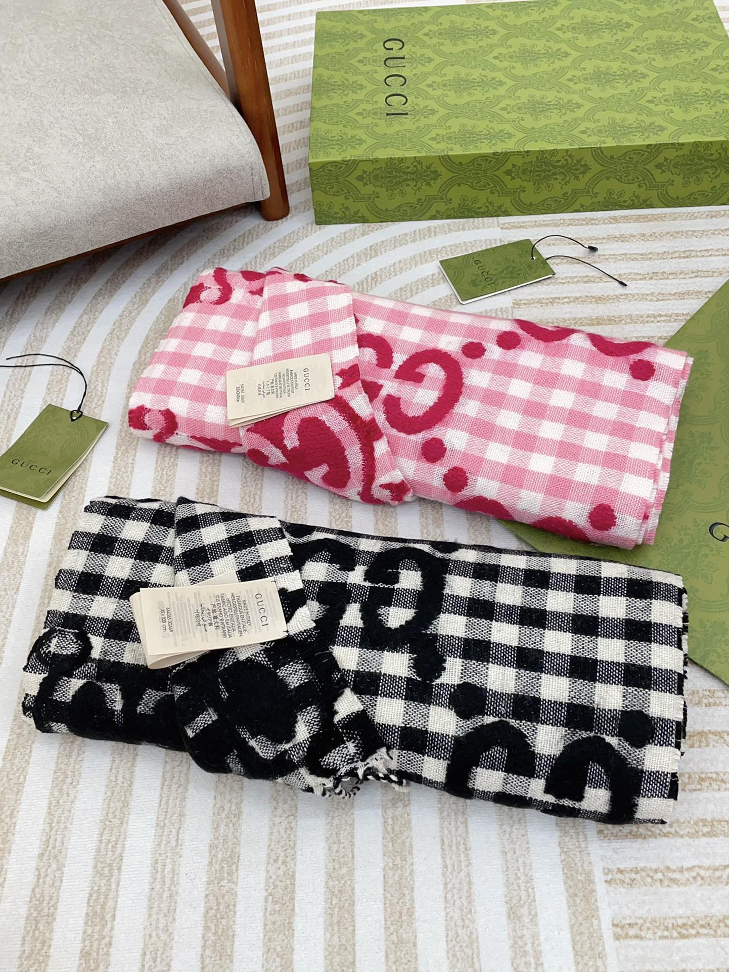 SCARF 220 CM IN BRIGHT PINK MIX WHITE WOOL 401164