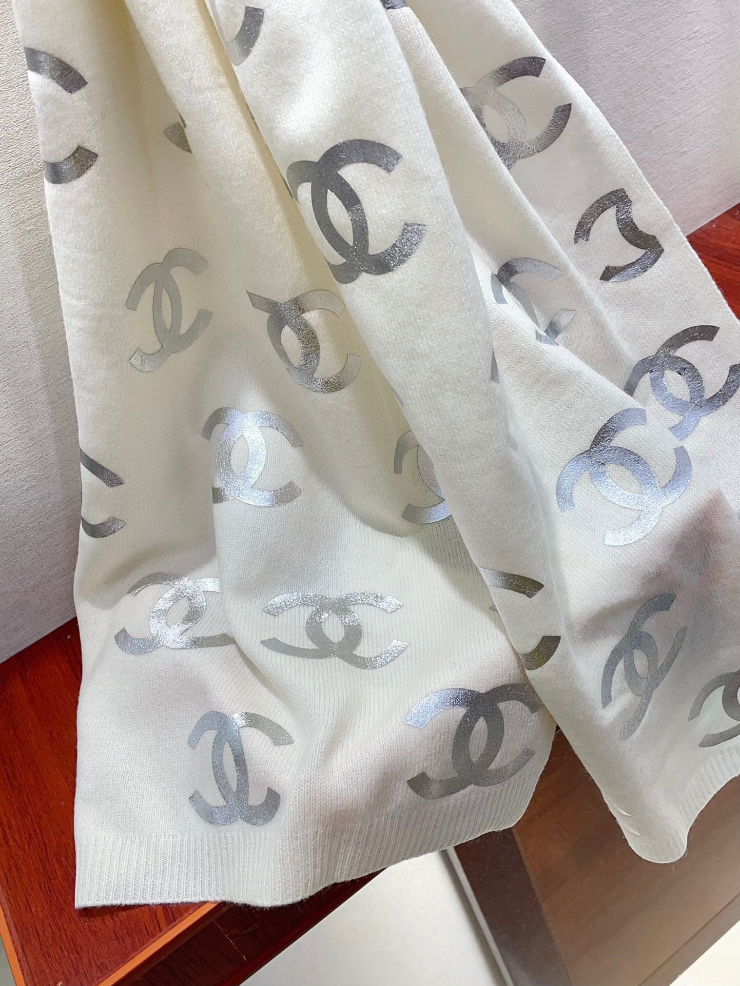 CC Scarf 190 CM In White Logo Print Cashmere 401169