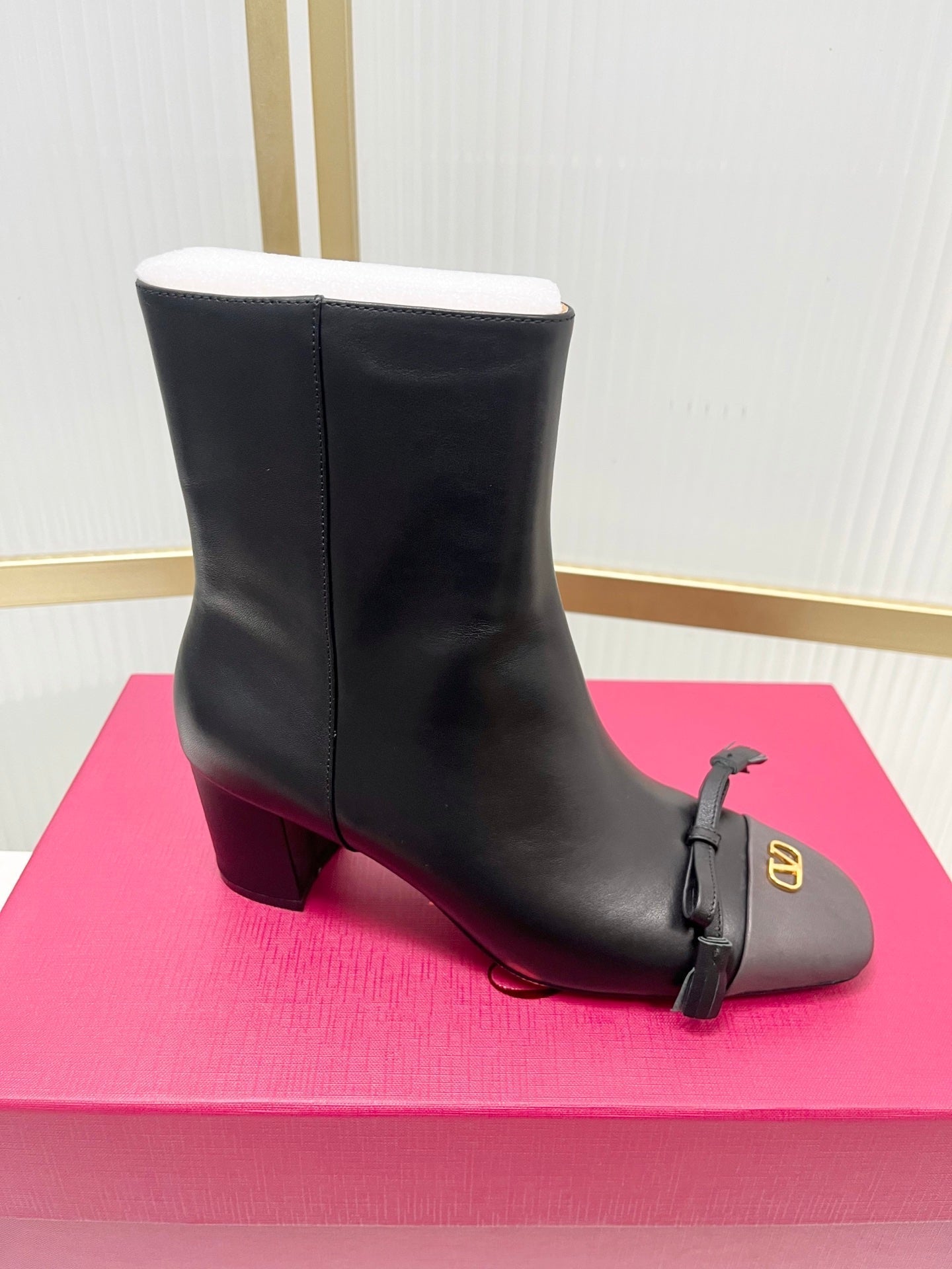 Valentino 2025 Bow Square Toe Zipper Ankle Boot Black Cowhide 549736
