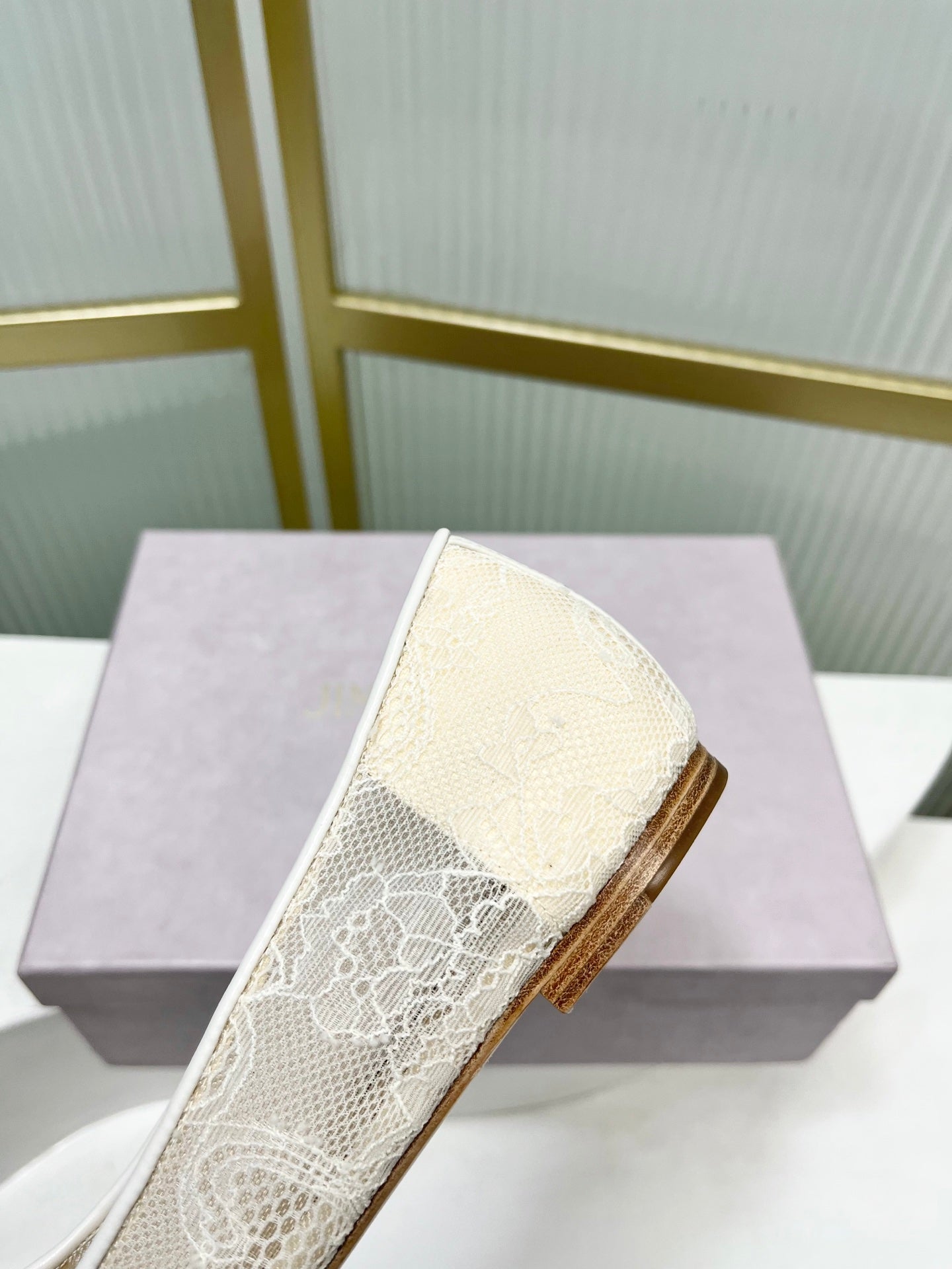 Jimmy 26s Ballet Flats Ivory Beige Lace Sheepskin 605952