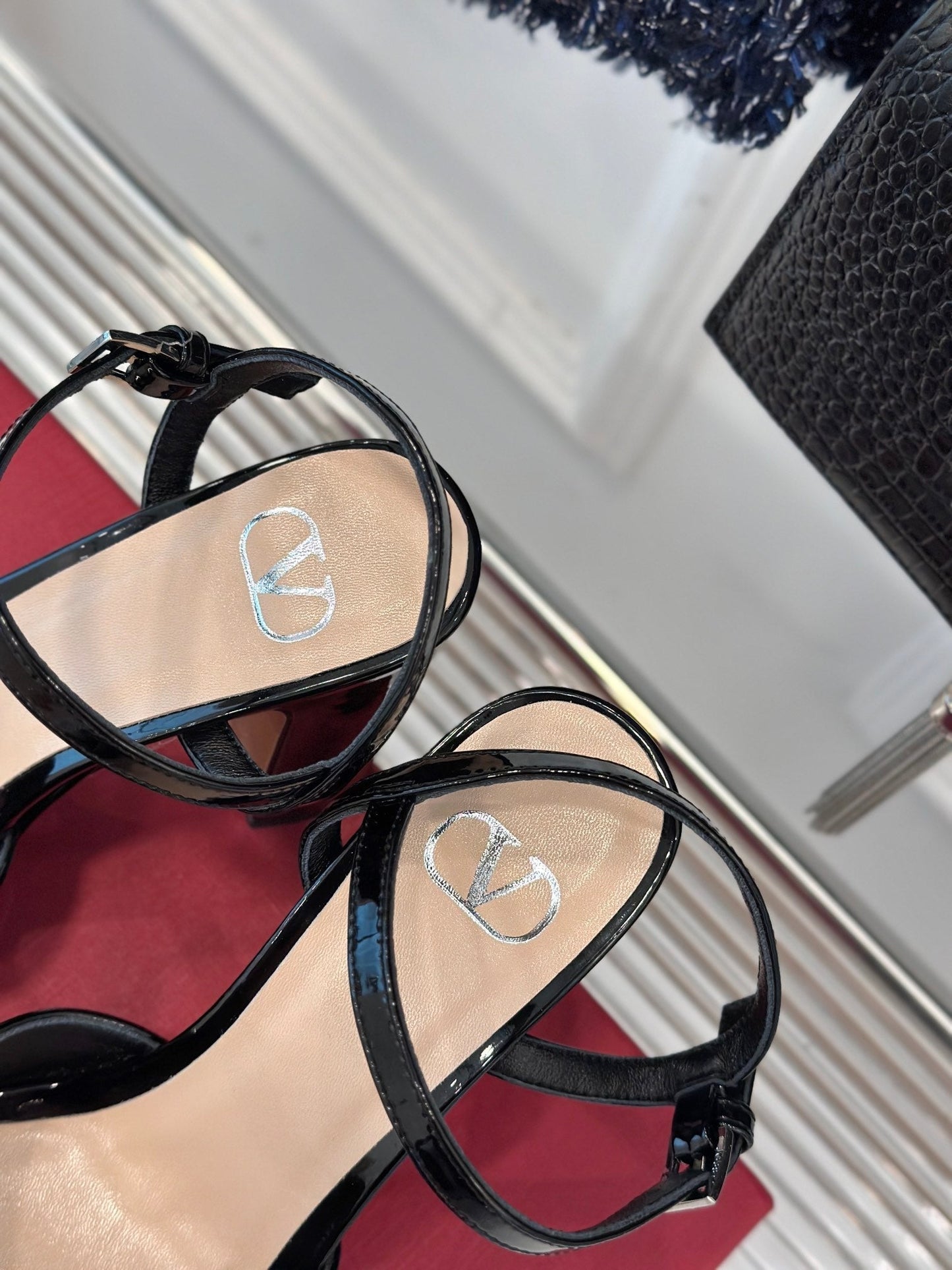 Sandal With Vlogo Signature Platform In Black Glossy Calfskin 110mm 989460