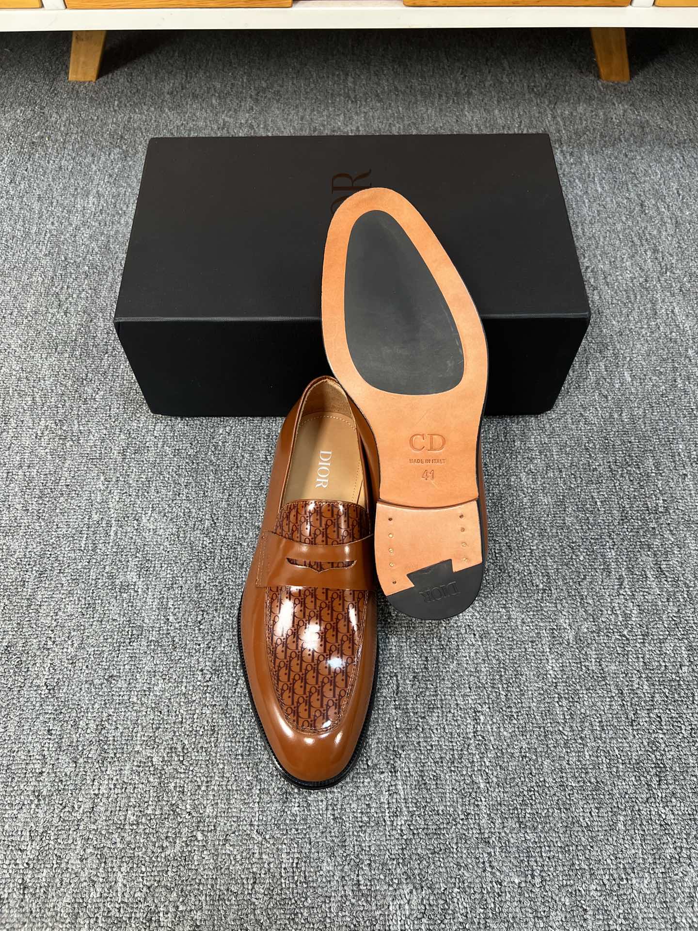 CD GRANVILLE LOAFER GLOSSY SIENNA MONOGRAM LAMBSKIN