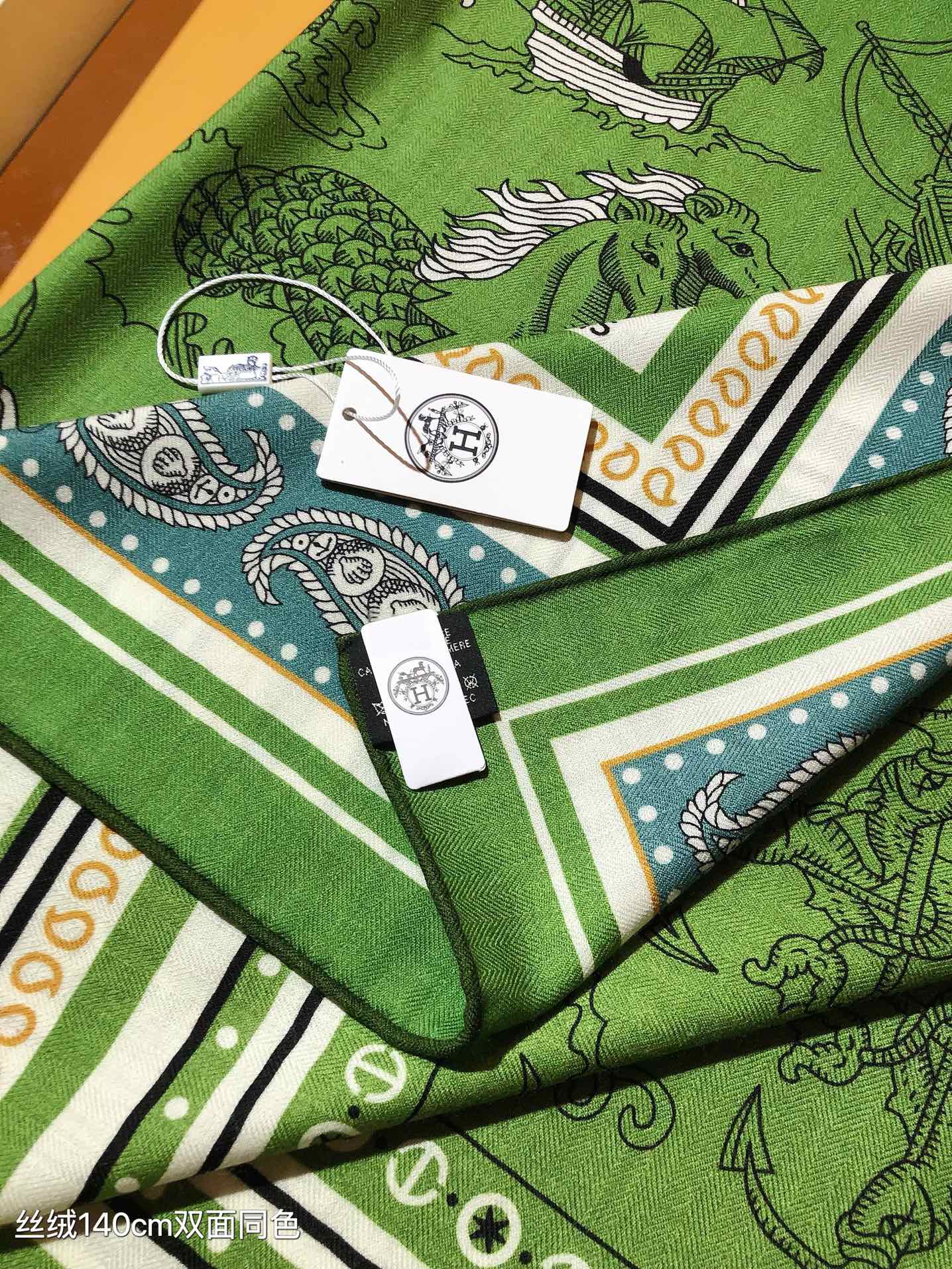 HM 26ss Amazon Scarf 90 Green Colorful Twill Silk 126340