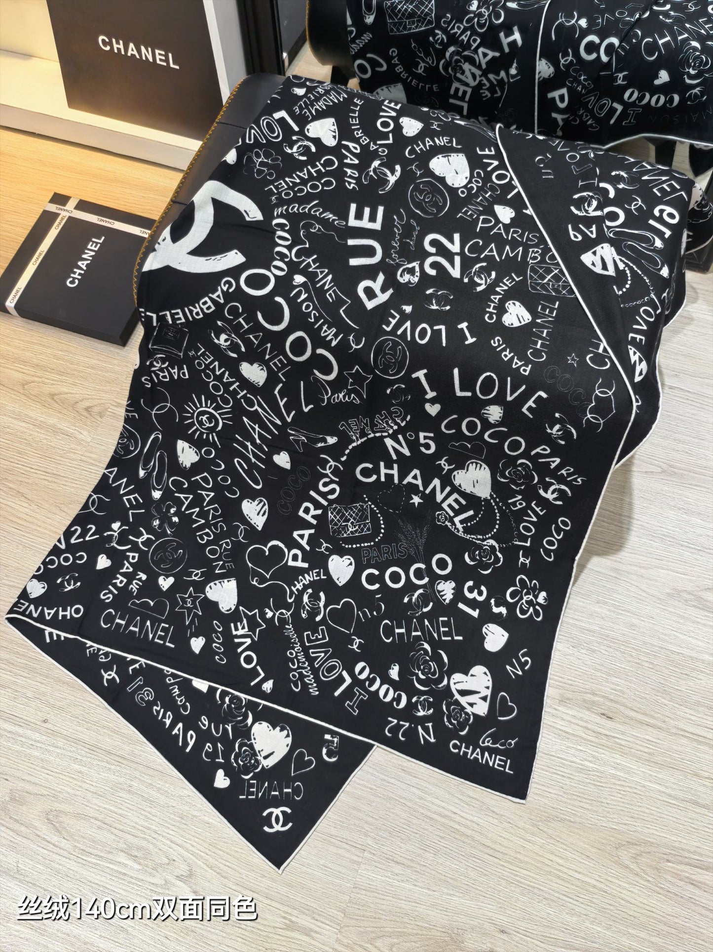 CC 25 Scarf 140CM Black White Cashmere 293081