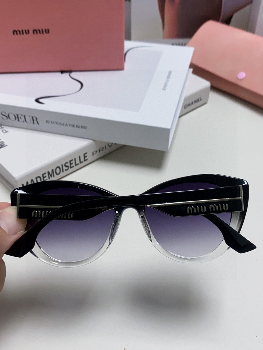 GLIMPSE SUNGLASSES 576813 IN BLACK AND CLEAR ACETATE