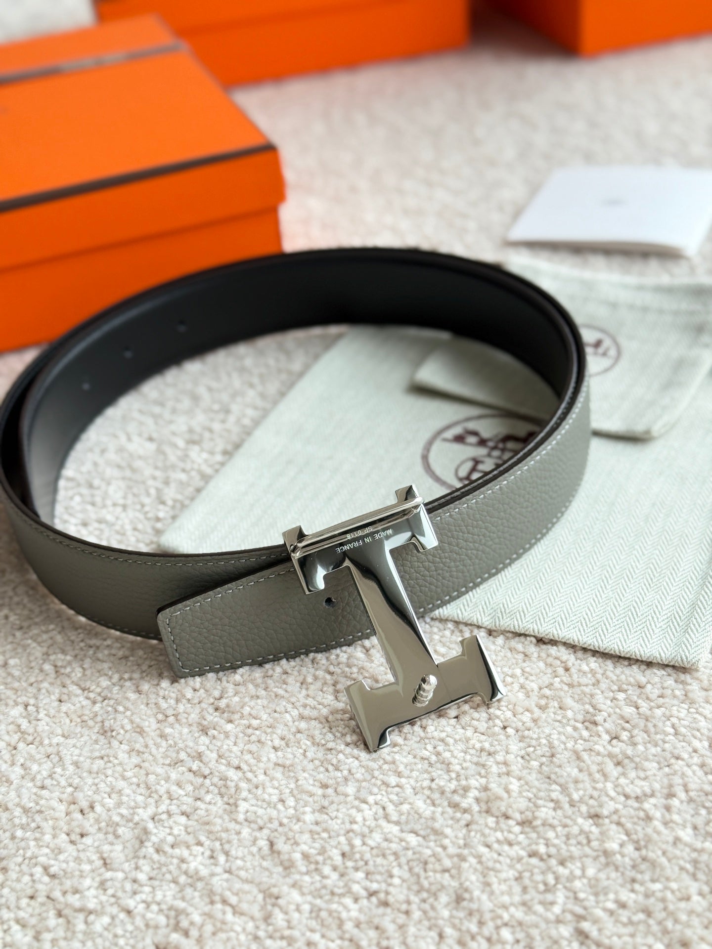 HM Silver H Guillochee Buckle Belt 32mm Gray Green Leather 187598