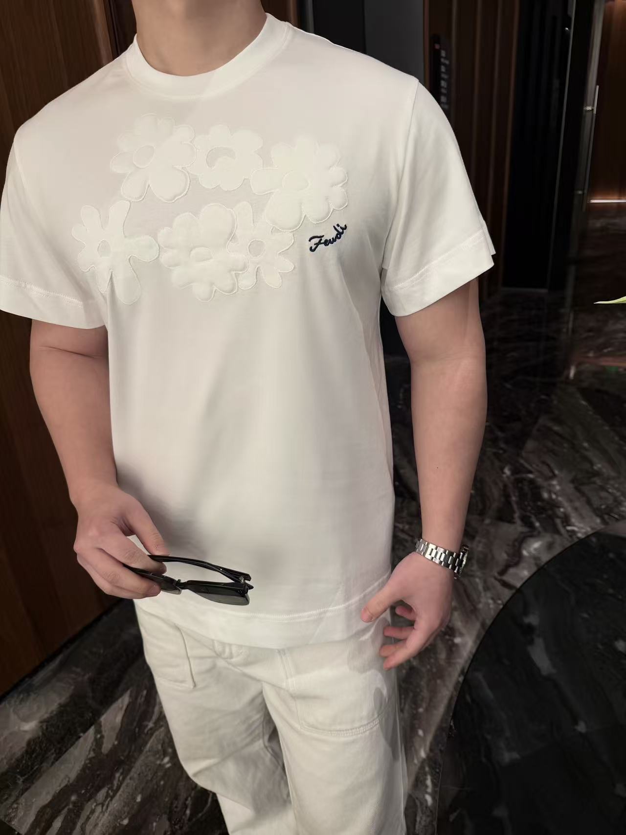 Fendi 2026 Men's Floral Embroidered T-Shirt Cream Pure Cotton 827722