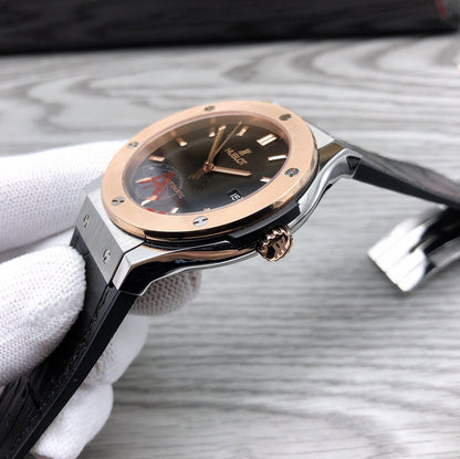 CLASSIC FUSION 42 KING GOLD BLACK DIAL