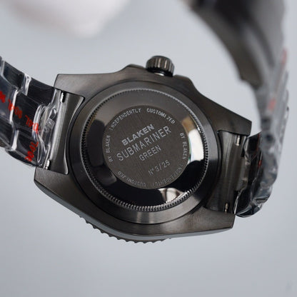 GMT-MASTER II CUSTOM BLACK BATMAN BEZEL BLUE NUMERALS