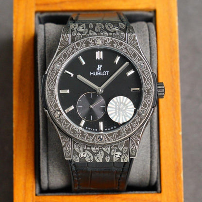 CLASSIC FUSION 45MM ENGRAVED SECOND HAND