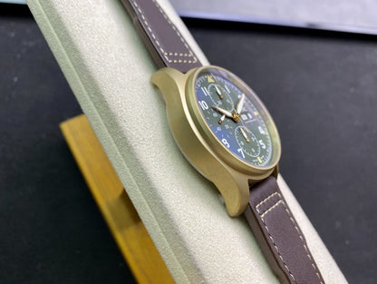 PILOT DAY-DATE CHRONOGRAPH RED GOLD GREEN DIAL