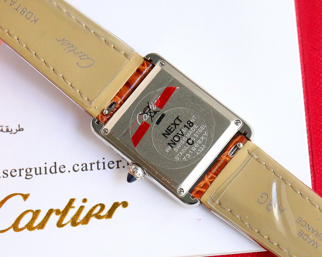 TANK MUST SMALL STEEL DIAMOND BEZEL LEATHER STRAP EWHITE DIAL