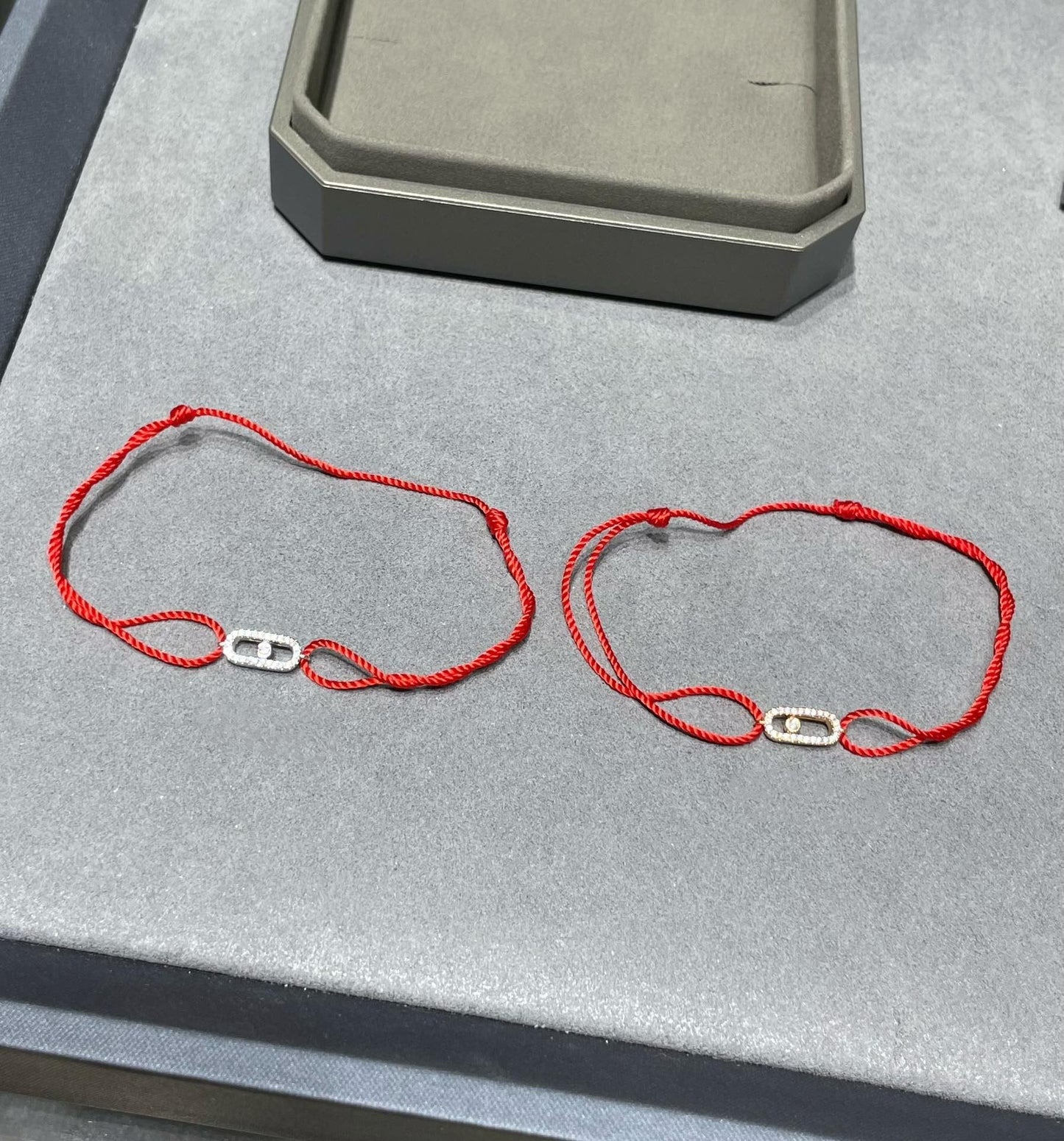MOVE UNO DIAMOND CHARM RED CORDIERI