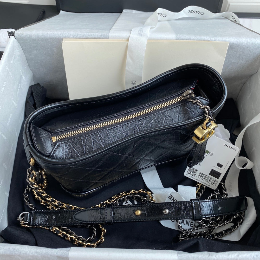 Chanel 25 Gabrielle Black 20cm Calfskin 289505