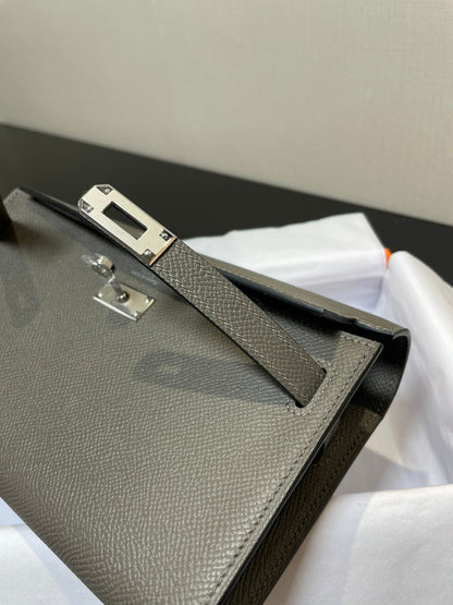 kelly to go wallet 20.5 etain epsom silver hardware