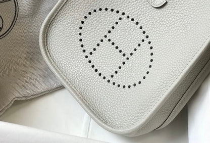 Mini Evelyne 18cm Ivory Togo Silver Hardware