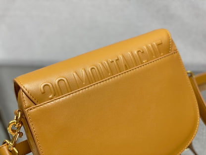 MEDIUM CD BOBBY 22CM BROWN CALFSKIN GOLD HARDWARE