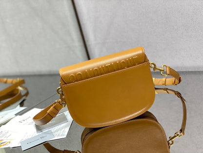 MEDIUM CD BOBBY 22CM BROWN CALFSKIN GOLD HARDWARE