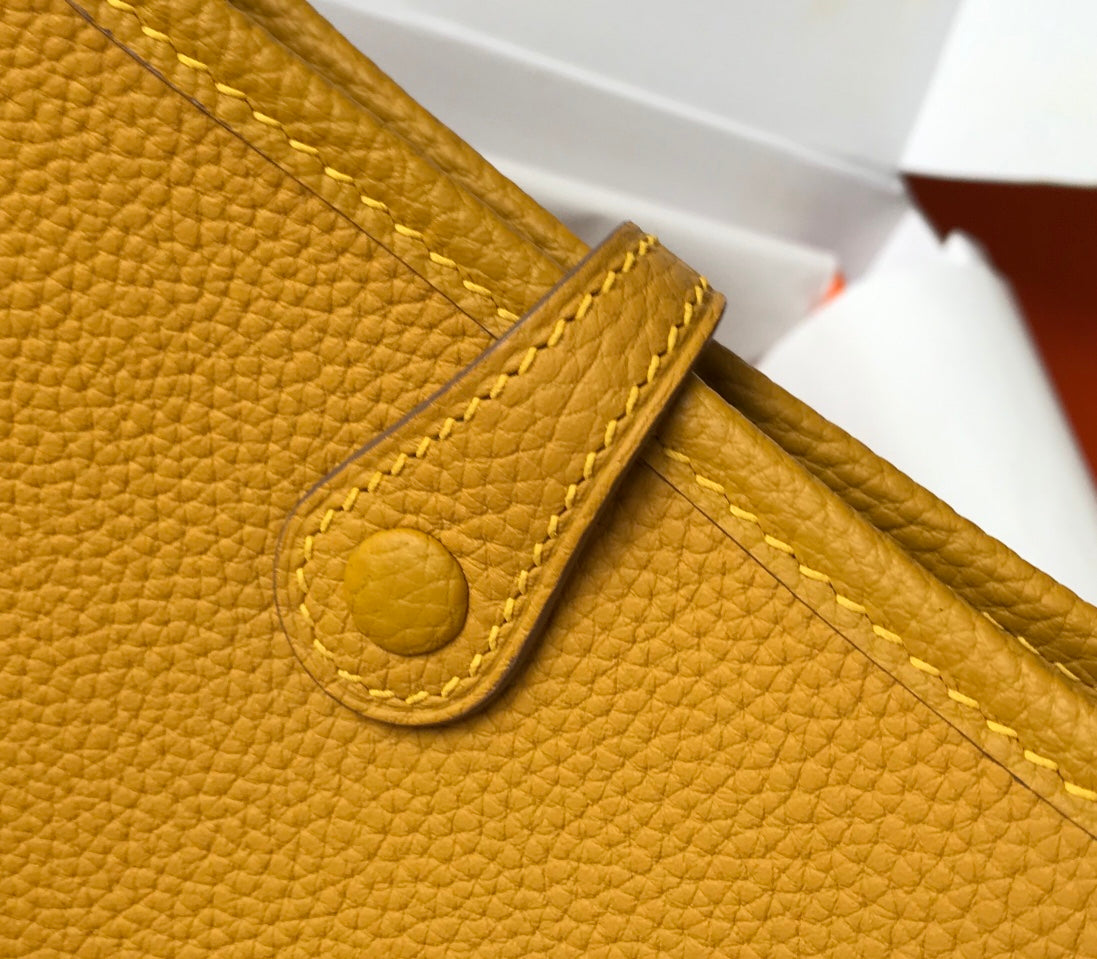 Mini Evelyne 18cm Dark Yellow Togo Ghw