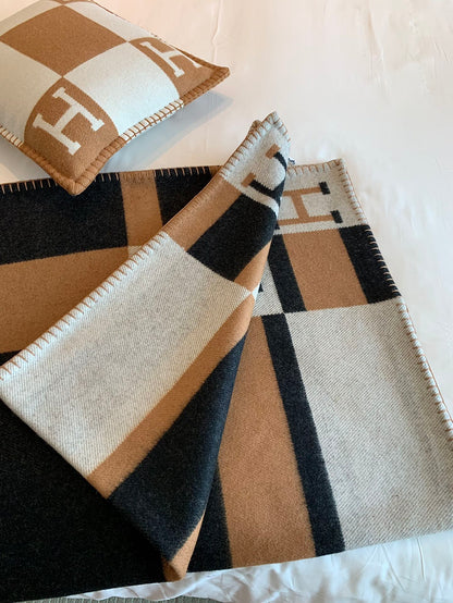 HM Avalon Throw Blanket Brown Black Wool Cashmere