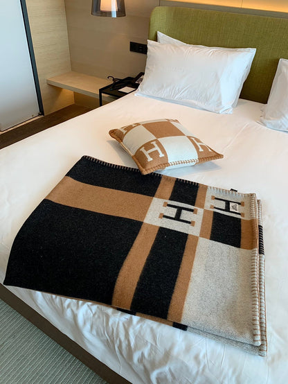 HM Avalon Throw Blanket Brown Black Wool Cashmere