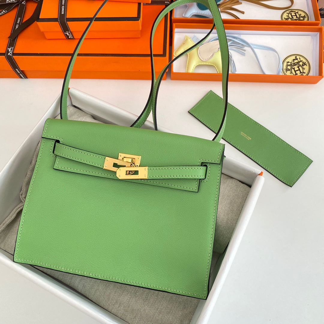Kelly Danse II 22cm Green Evercolor Leather Ghw