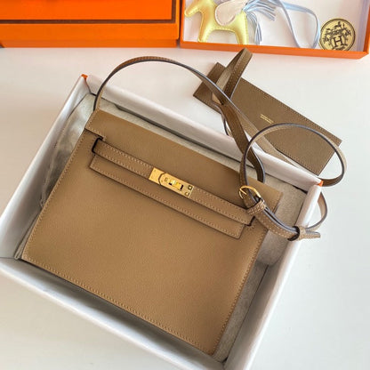 Kelly Danse II 22cm Brown Evercolor Leather Ghw