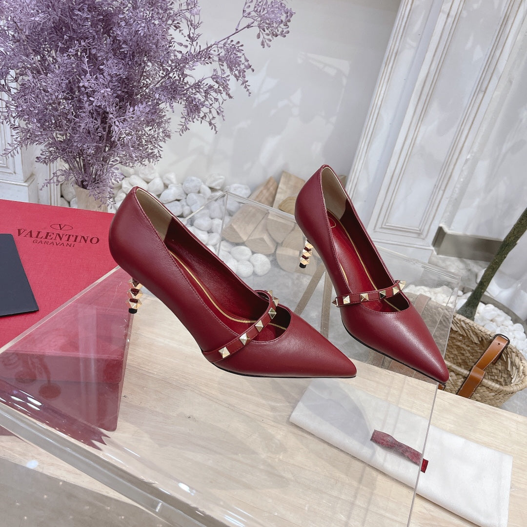 VT Rockstud Pumps Red Sheepskin Leather