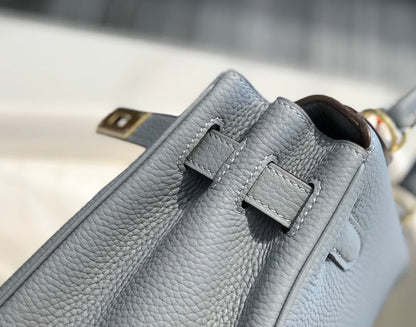 HM KELLY 25CM LINEN BLUE TOGO GOLD HARDWARE
