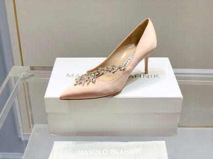 Manolo Wheat Ear Rhinestone High Heels Pumps Pink Nude Silk Fabric 327451