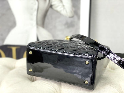 medium lady 24 patent calfskin