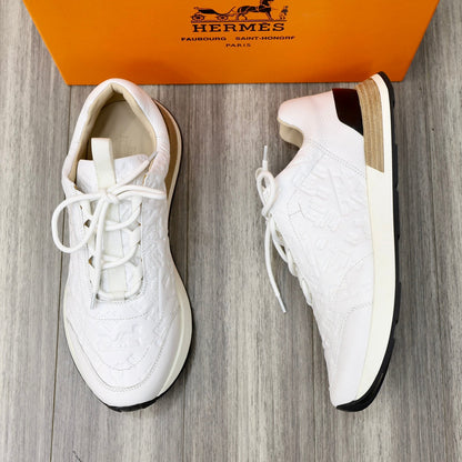 HM EMBOSSED ICON SNEAKER WHITE CALFSKIN