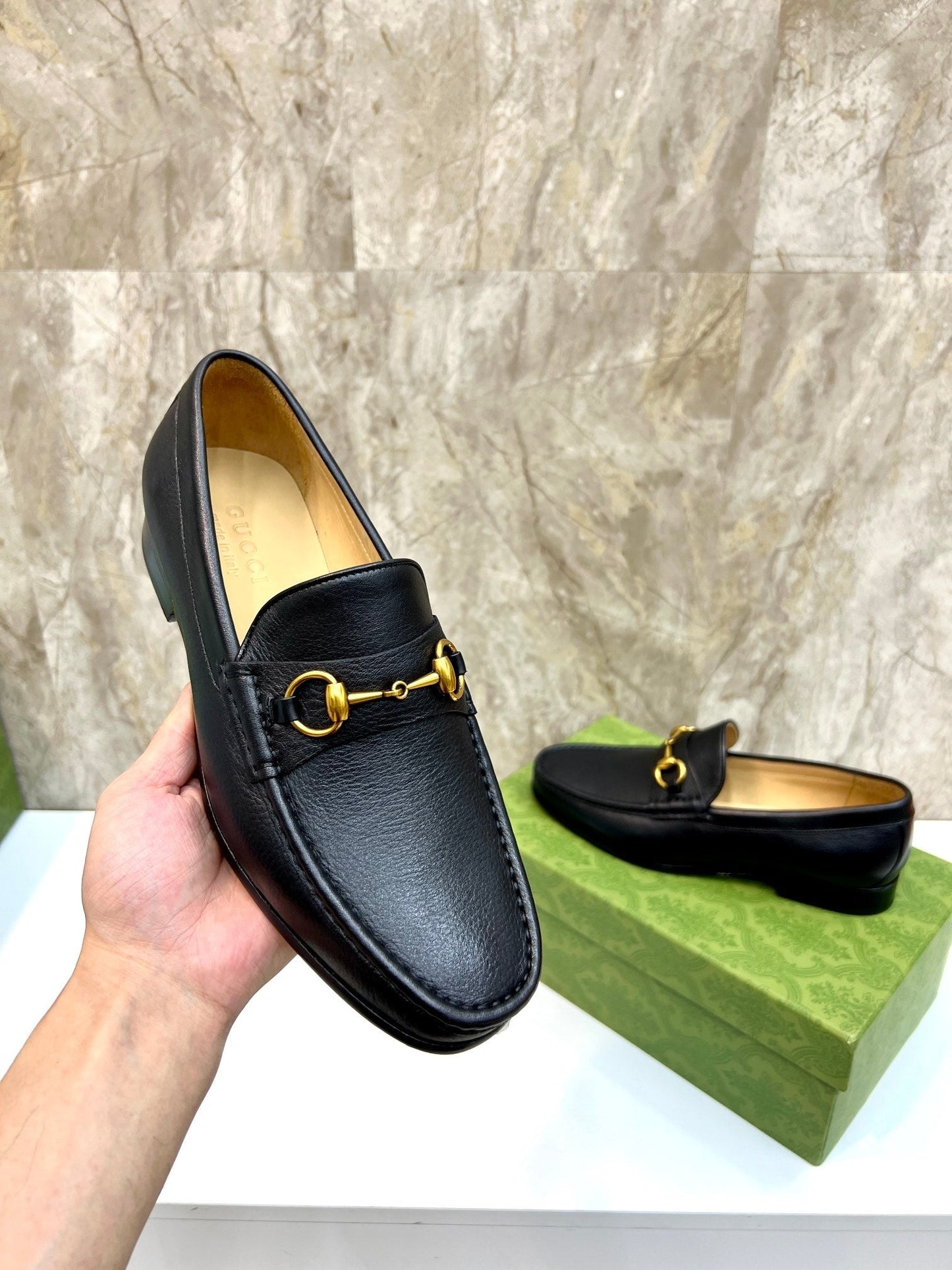 GG Men's Horsebit Loafer Black Cowhide 522560