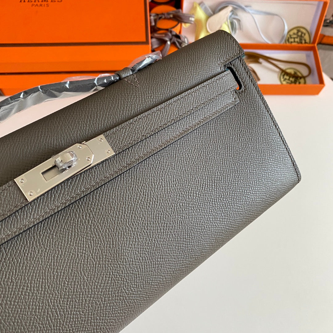 HM Kelly Cut 31 Fossil Gray Epsom Leather Silver Hardware 229053