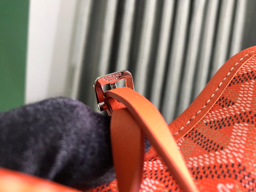 CHIEN GRIS BAG 33 IN ORANGE GOYARDINE CANVAS AND CALFSKIN TRIM