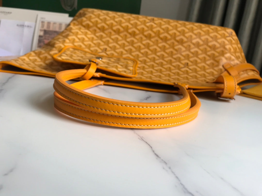 CHIEN GRIS BAG 33 IN YELLOW GOYARDINE CANVAS AND CALFSKIN TRIM