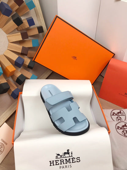 chypre sandal cloud blue calfskin