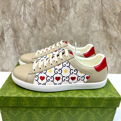 GG Men's Supreme Sneaker Light Cream Canvas Cowhide 525929