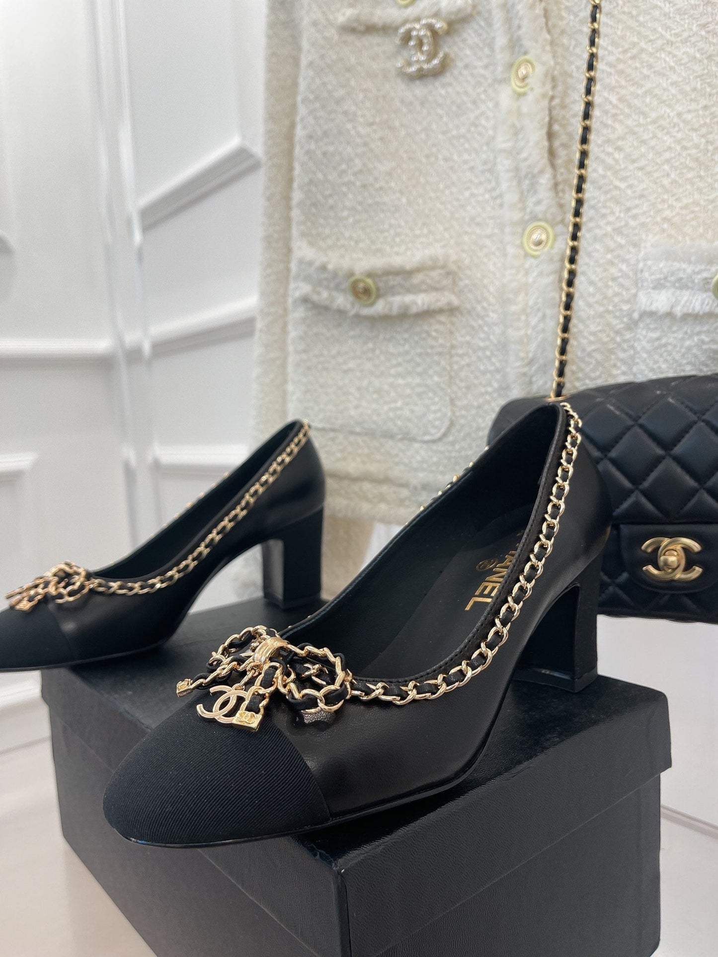CC Pump 65 Black Calfskin Grosgrain Leather Strap