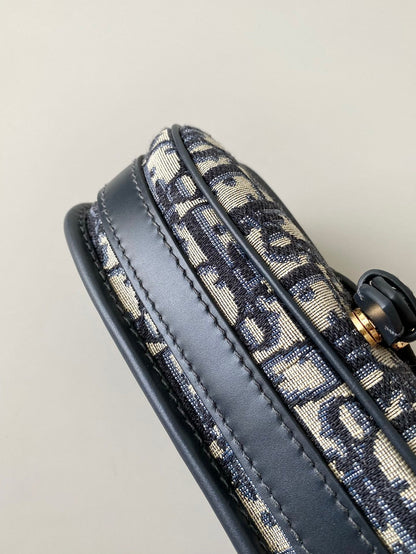 medium cd east west bobby 22cm blue oblique canvas